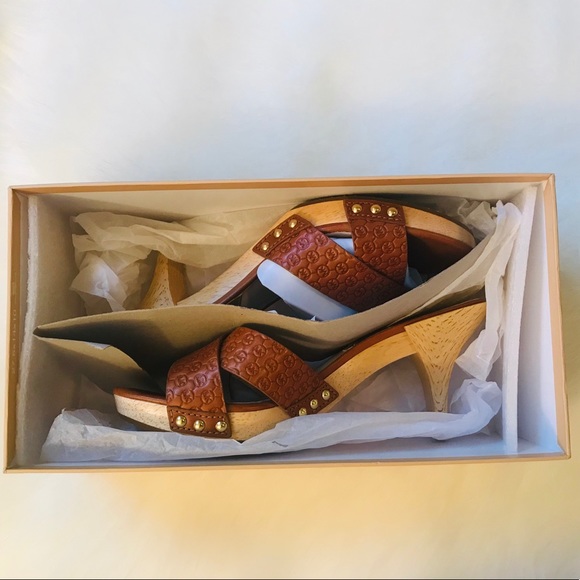 Michael Kors Sandals - Picture 2 of 7
